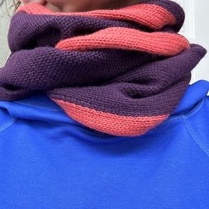 Merrell NWT Adria Infinity Scarf Damson Prune